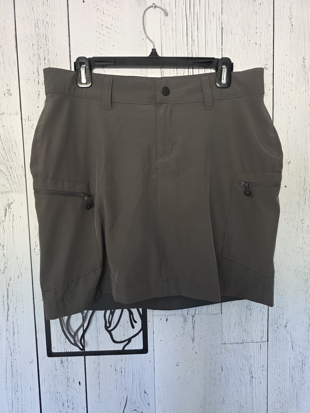 WindRiver Olive Green Cargo Skort Size 10 Hiking Travel Outdoor